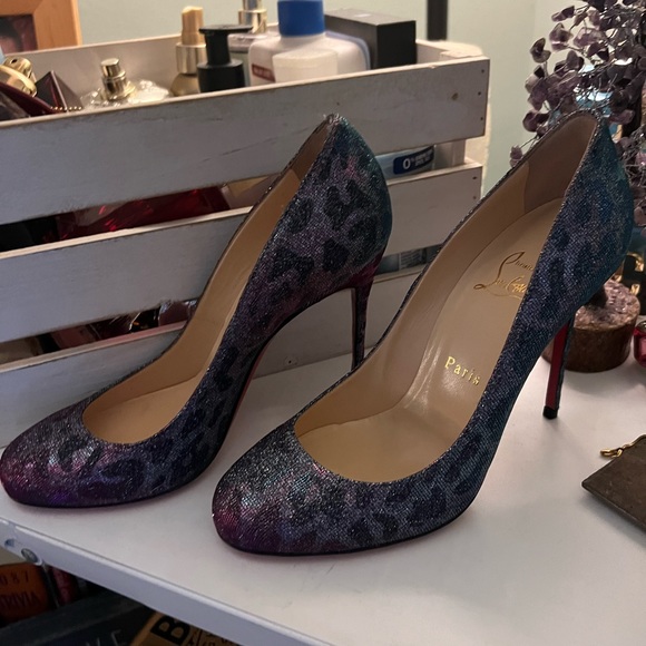 Brand new with tags Christian Louboutin - Picture 3 of 7